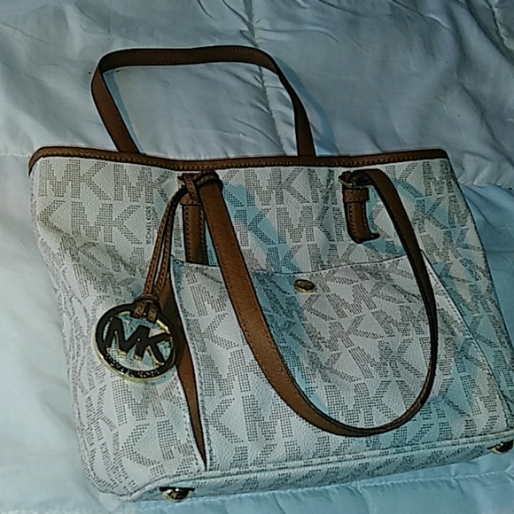 Michael Kors Handbags - Michael Kors Purse